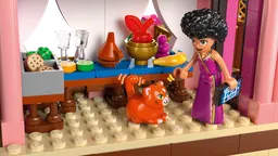 LEGO Garden Restaurant (42691) - image 4