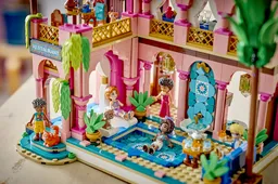 LEGO Garden Restaurant (42691) - image 8