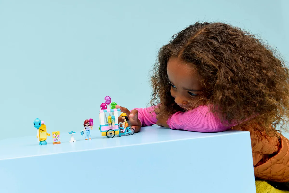 LEGO Ice Cream & Balloon Stand (42692) - Bild 6