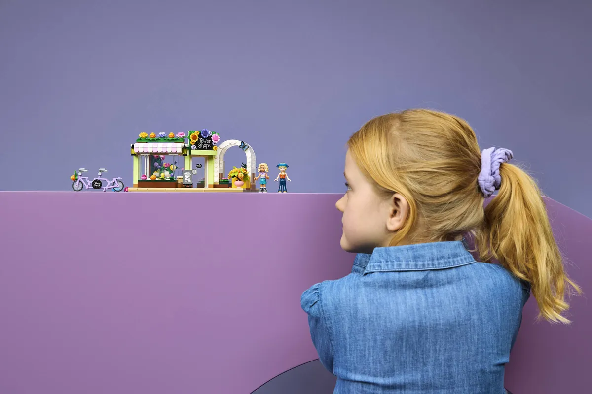 LEGO Creative Flower Shop (42693) - Bild 13
