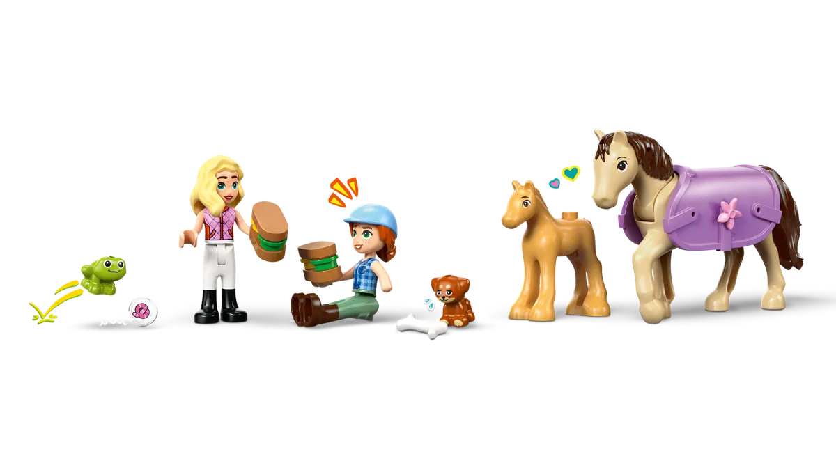 LEGO Horse & Baby Foal Trailer (42695) - Bild 1