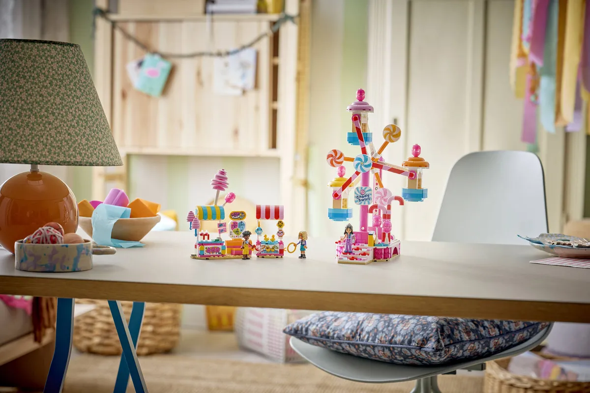 LEGO Candy & Cupcake Ferris Wheel (42700) - Bild 13