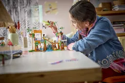 LEGO Koala Habitat & Care Center (42701) - image 10