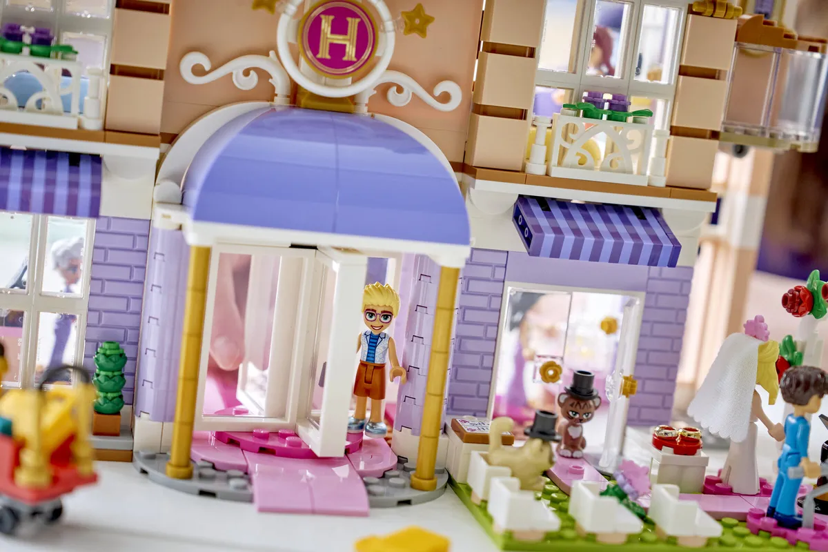 LEGO Heartlake City Grand Hotel (42704) - Bild 11