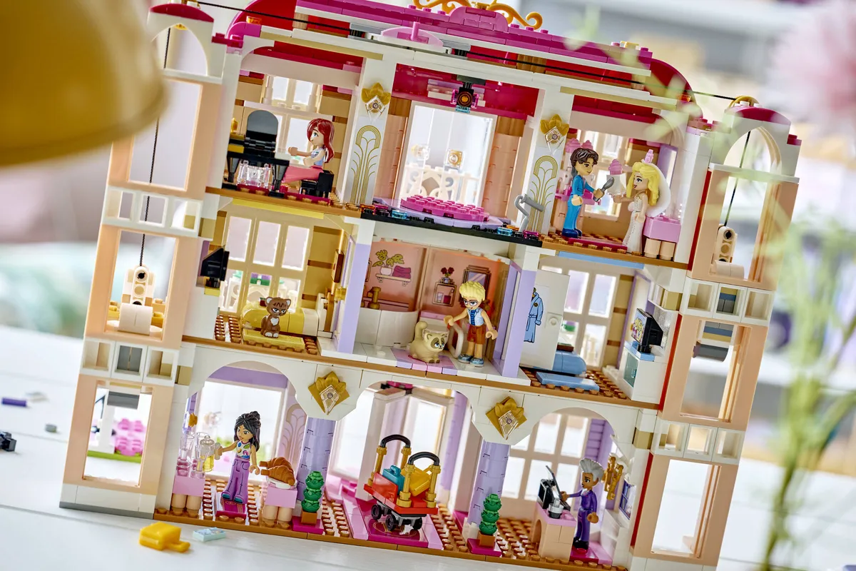 LEGO Heartlake City Grand Hotel (42704) - Bild 14