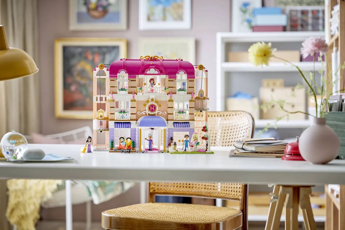LEGO Heartlake City Grand Hotel (42704) - Bild 15