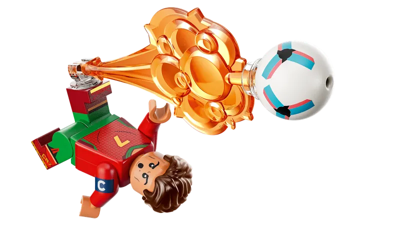 Cristiano Ronaldo – Football Highlights by LEGO – product photo 3 of 10