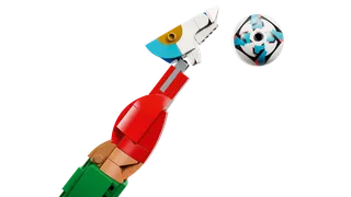 Cristiano Ronaldo – Football Legend by LEGO – product photo 3 of 9