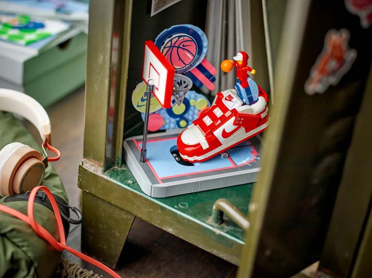 LEGO Nike Dunk Trickshot (43021) - image 9