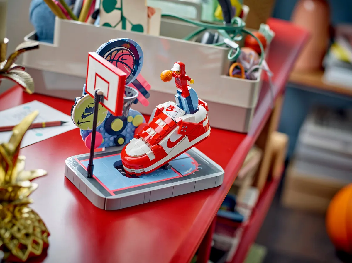 LEGO Nike Dunk Trickshot (43021) - image 5