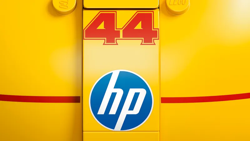 Scuderia Ferrari HP Lewis Hamilton Helmet van LEGO – productfoto 7 van 12