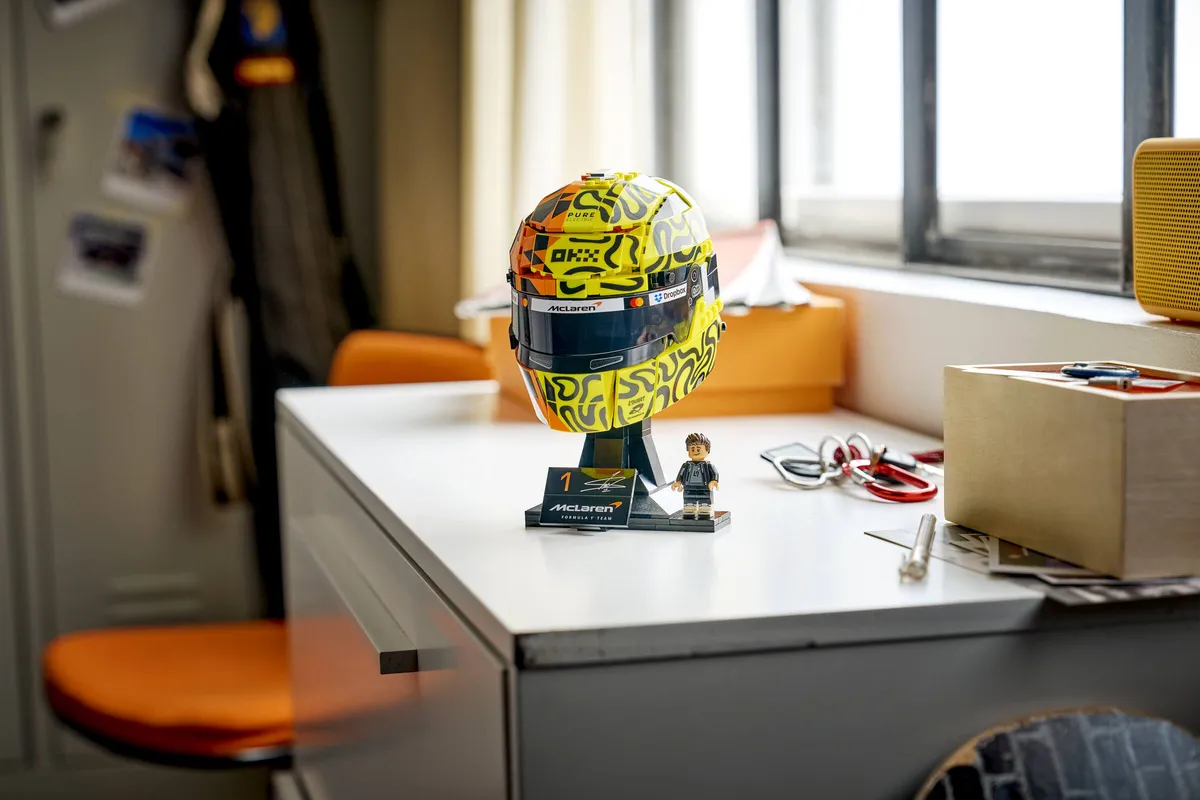 LEGO McLaren Mastercard F1® Team Lando Norris Helmet (43023) - Bild 10