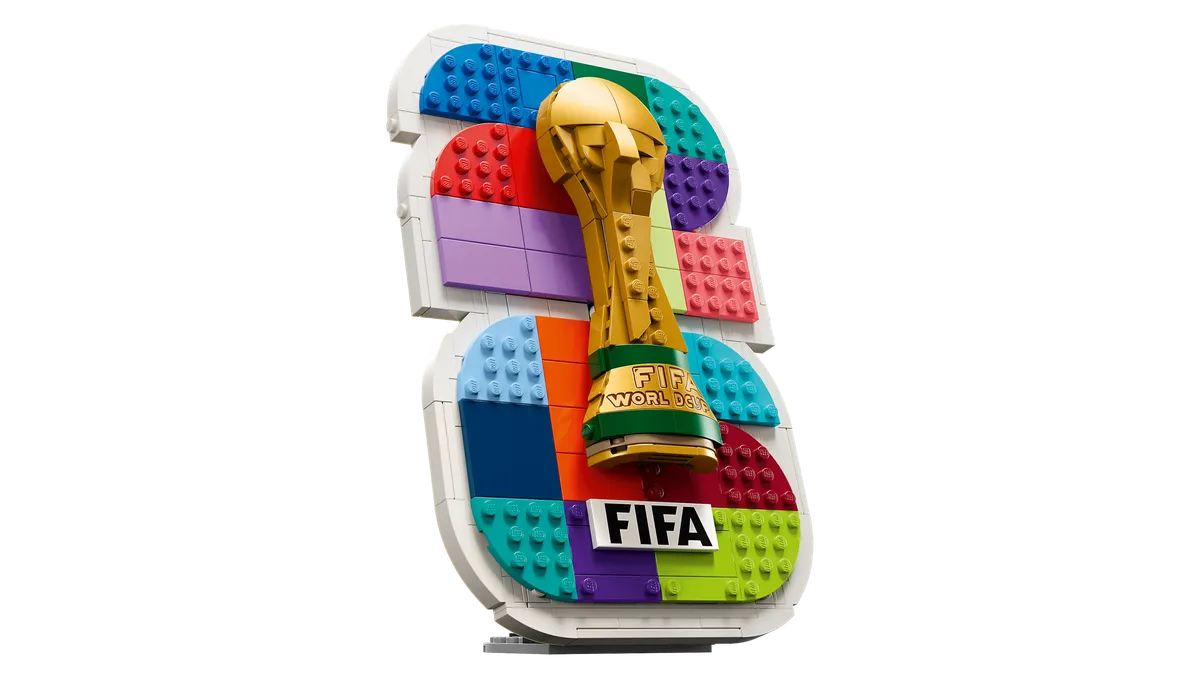 LEGO FIFA World Cup 2026™ Official Emblem (43032) - Bild 1