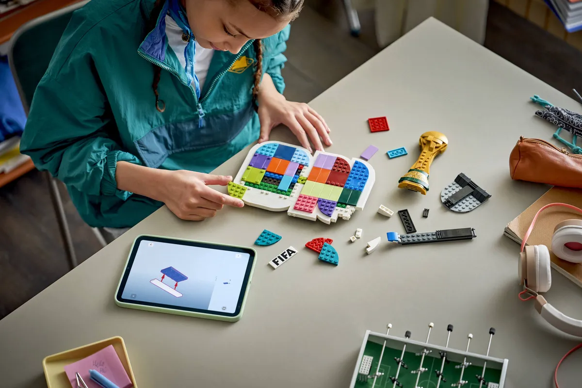 LEGO FIFA World Cup 2026™ Official Emblem (43032) - Bild 6