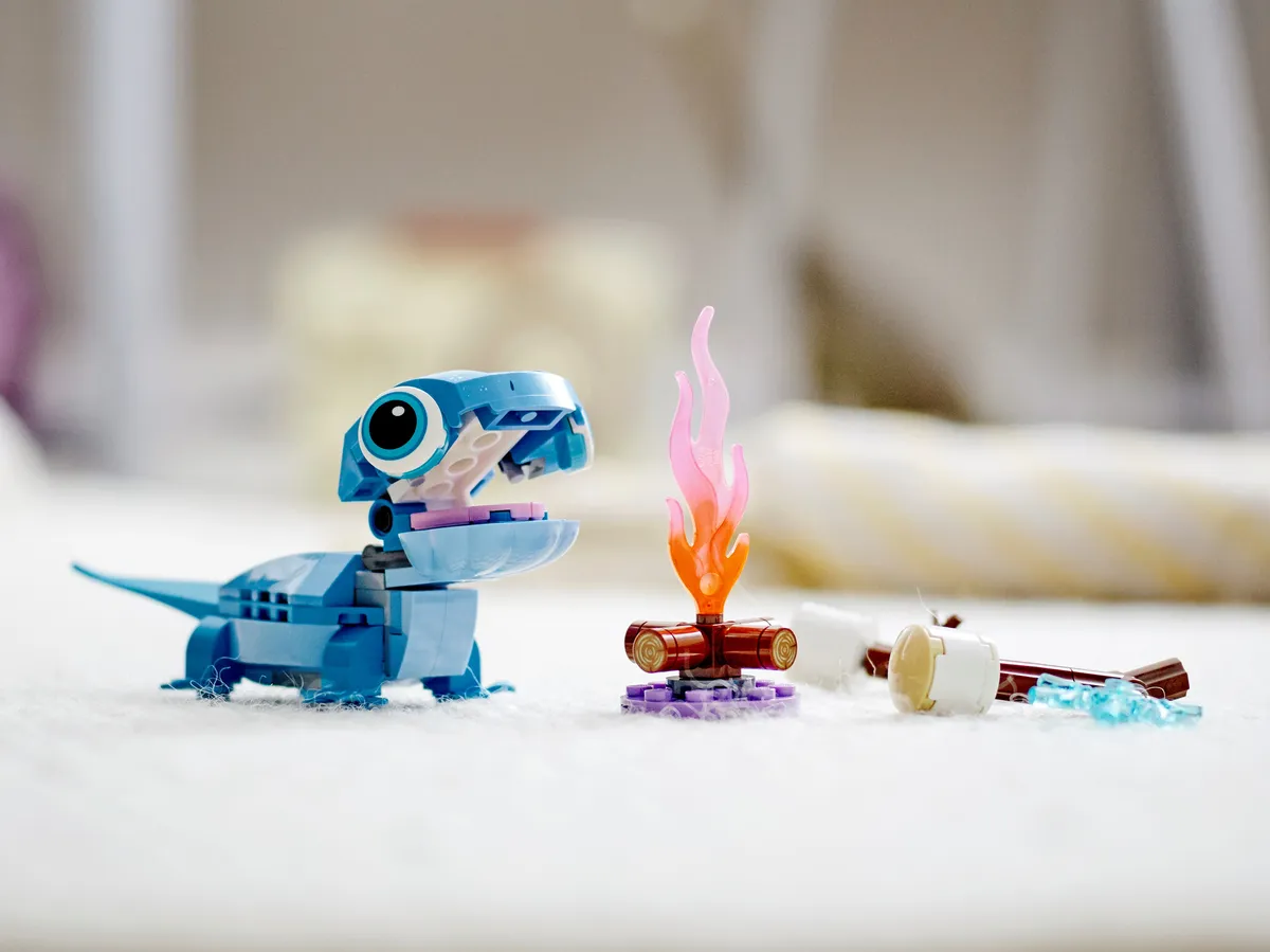 LEGO Bruni the Salamander Buildable Character (43186) - Bild 9