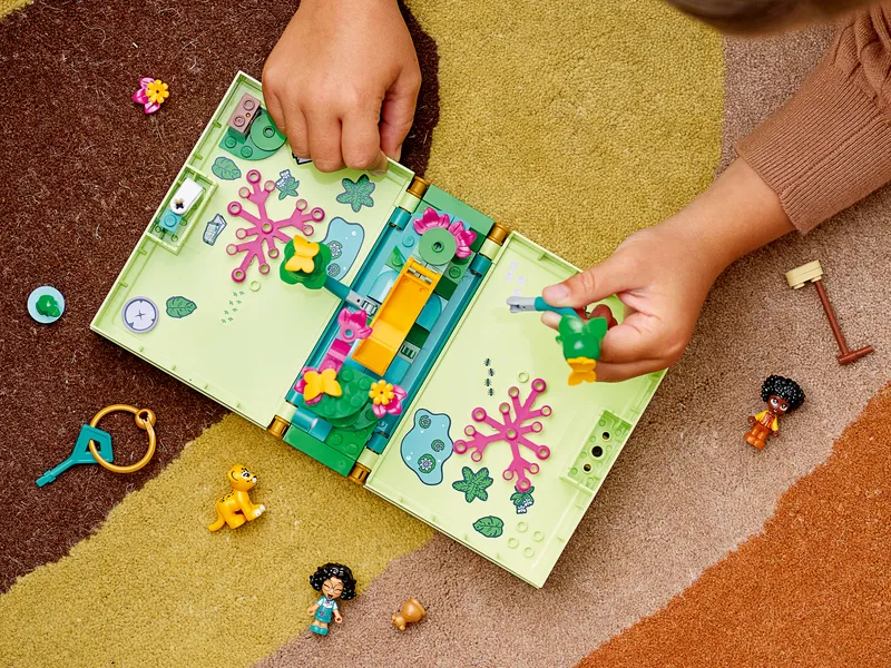 Antonio's Magical Door by LEGO – product photo 12 of 14