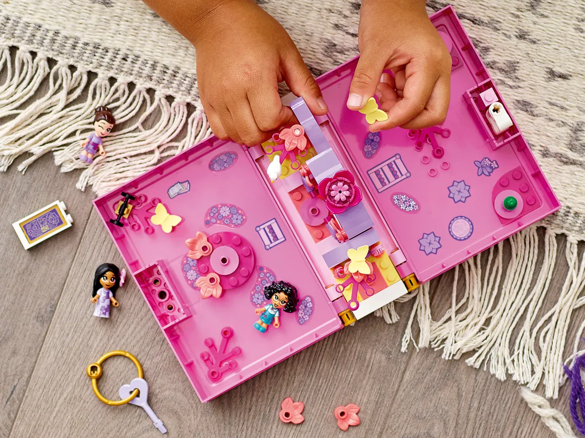 LEGO Isabela's Magical Door (43201) - Bild 13