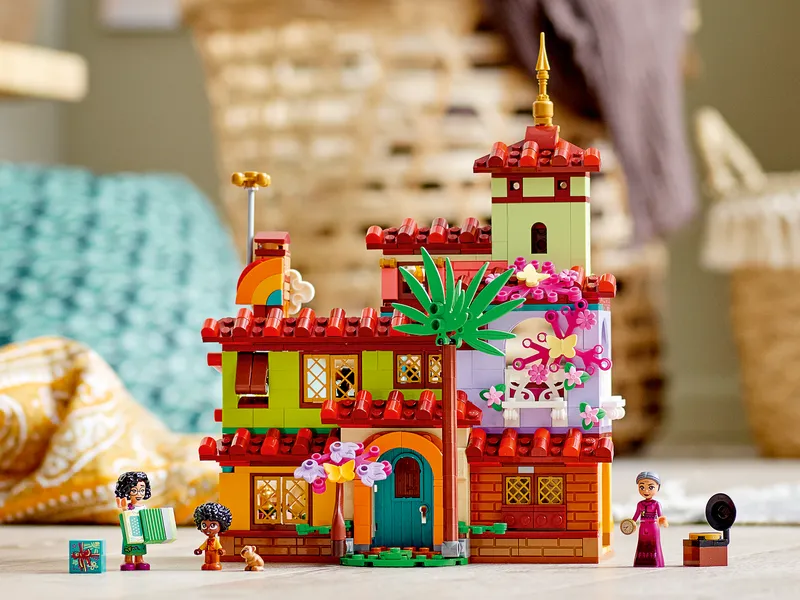 The Madrigal House by LEGO – product photo 12 of 13