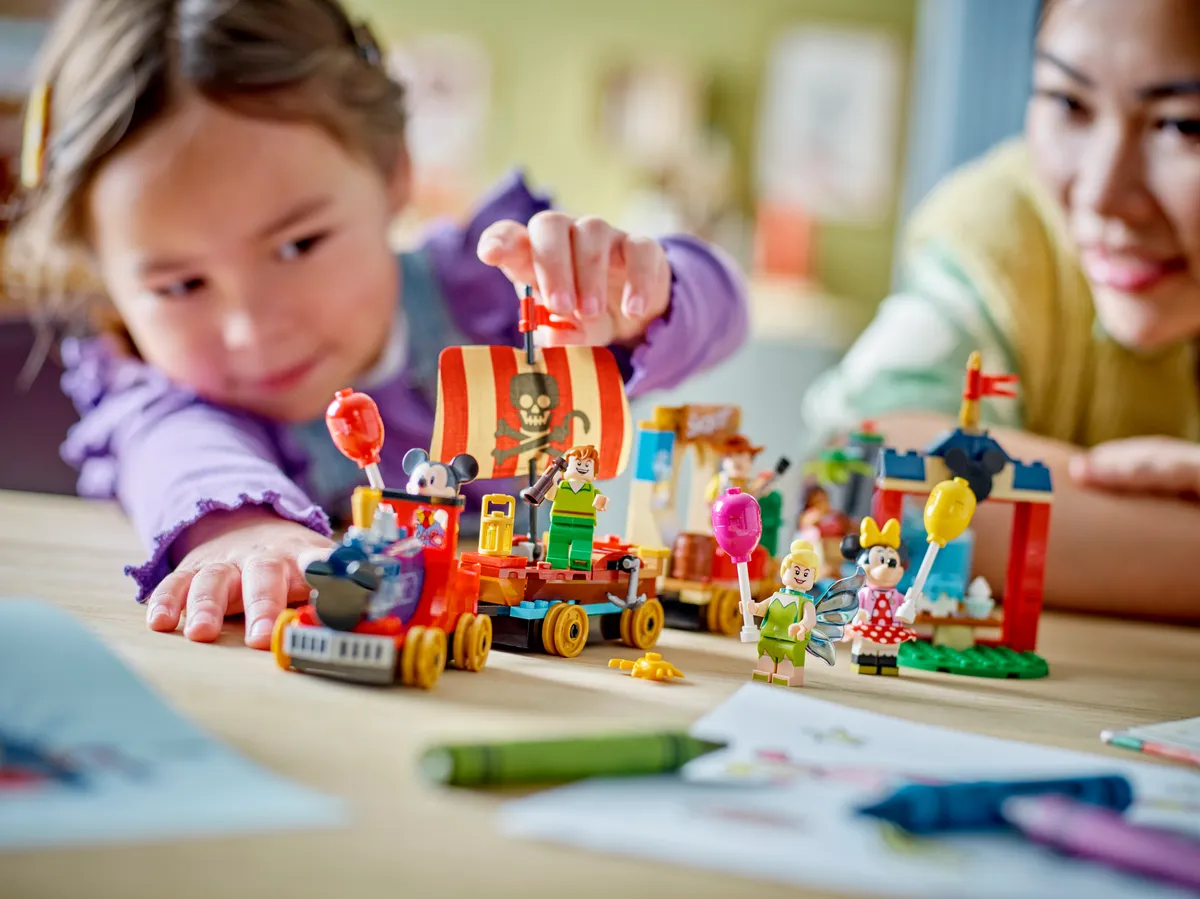LEGO Disney Celebration Train (43212) - Bild 9