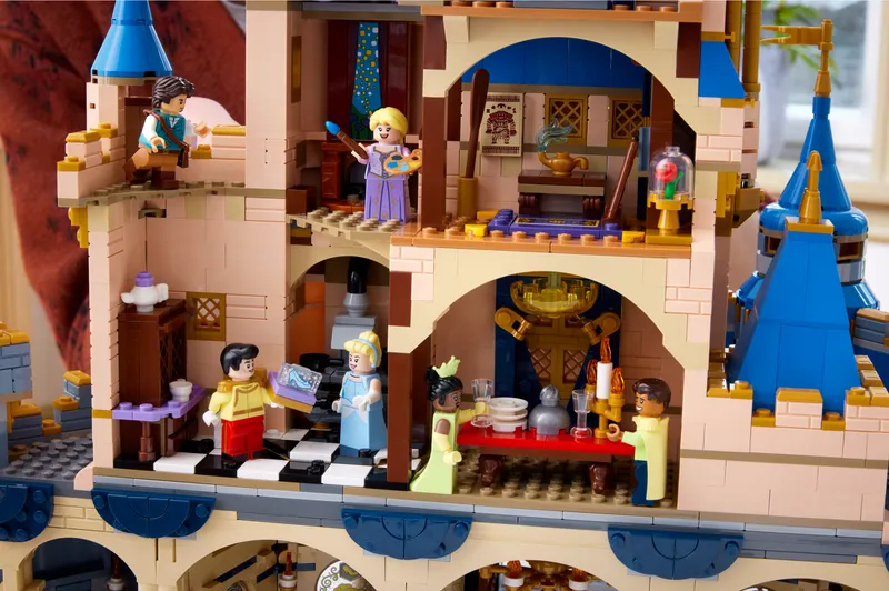 Disney Castle by LEGO – product photo 11 of 13