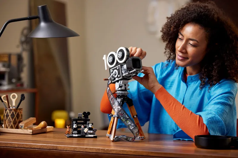 Walt Disney Tribute Camera by LEGO – product photo 8 of 13