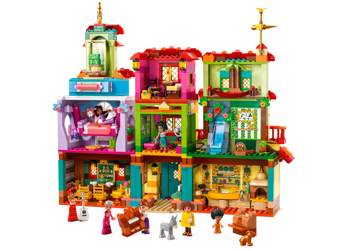 LEGO The Magical Madrigal House (43245) - Bild 2