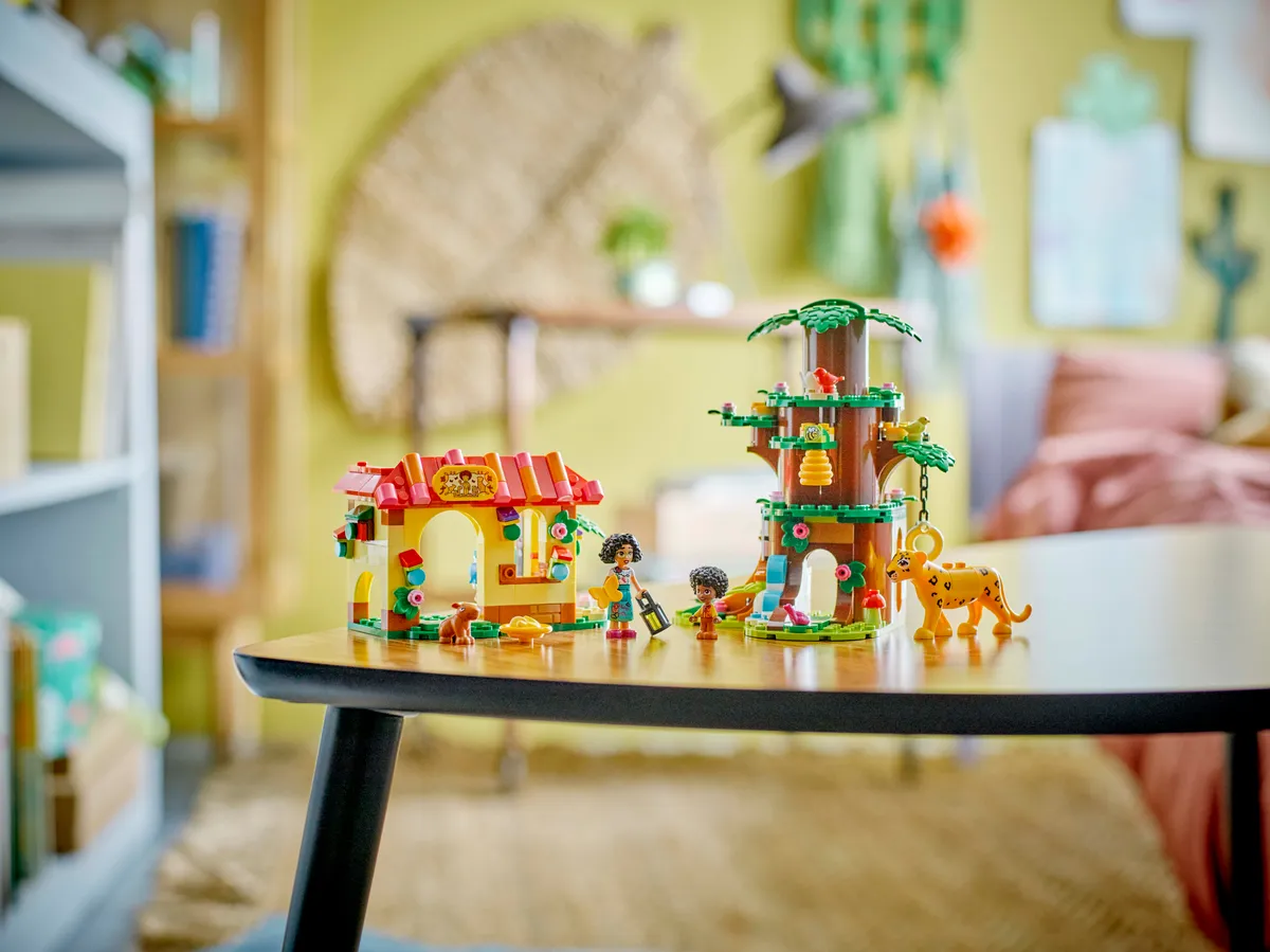 LEGO Antonio's Animal Sanctuary (43251) - Bild 6
