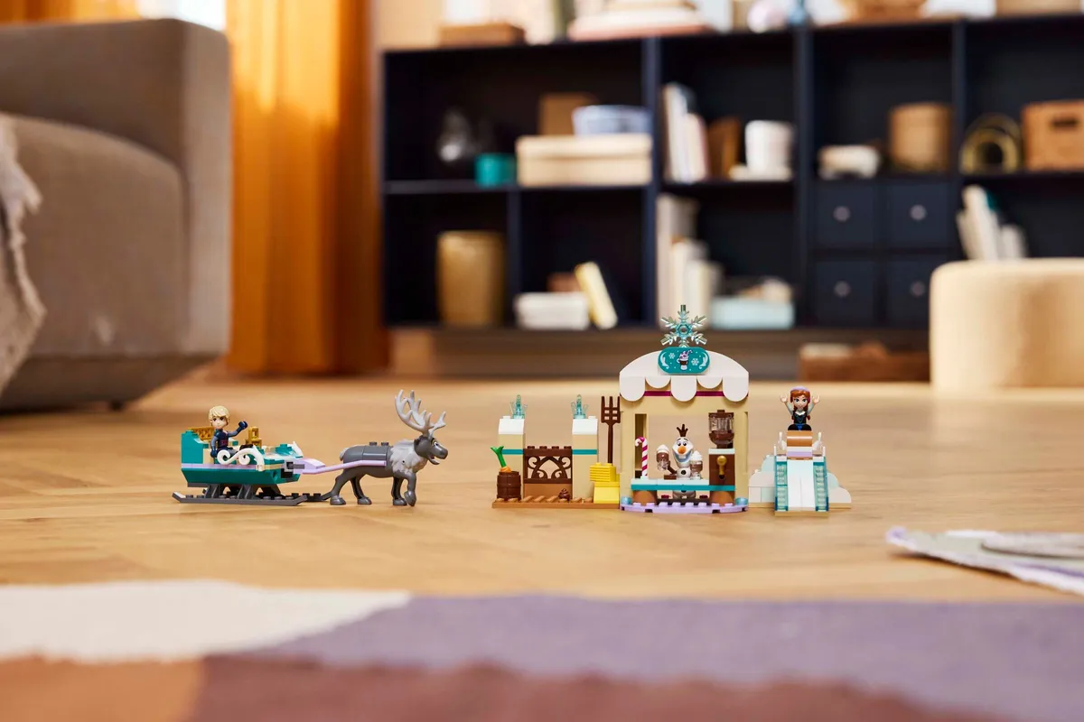 LEGO Anna's Sleigh Adventure (43256) - Bild 6