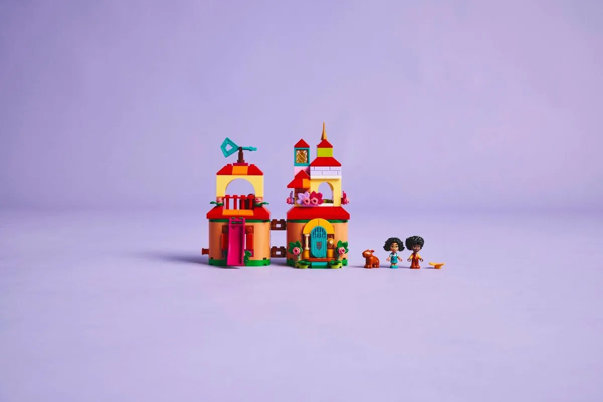 LEGO Encanto Mini House (43261) - Bild 8