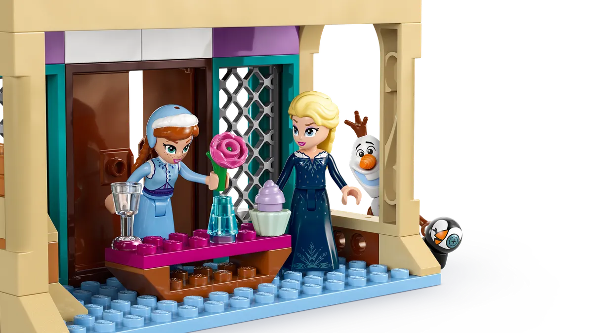 LEGO Arendelle Frozen Castle (43265) - image 1