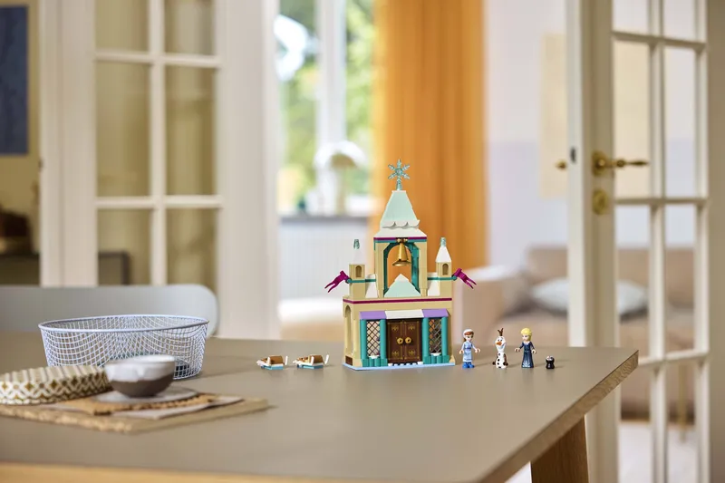 Arendelle Frozen Castle de LEGO – photo du produit 9 sur 10