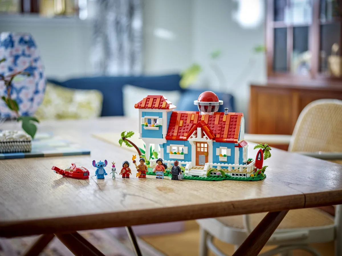 LEGO Lilo and Stitch Beach House (43268) - Bild 7