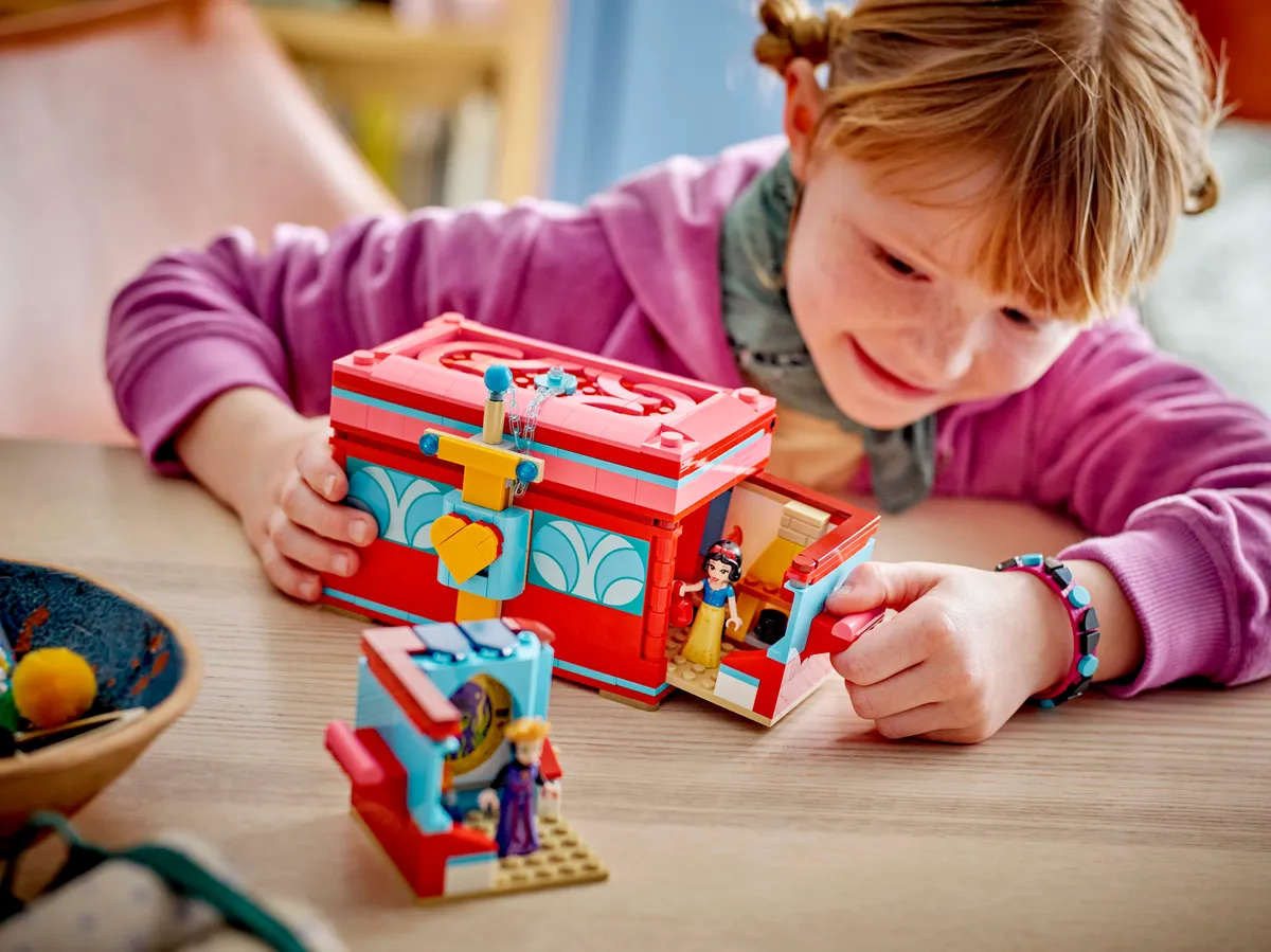 LEGO Snow White's Jewelry Box (43276) - Bild 8
