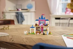 LEGO Cinderella Animal Friends Castle (43283) - afbeelding 10