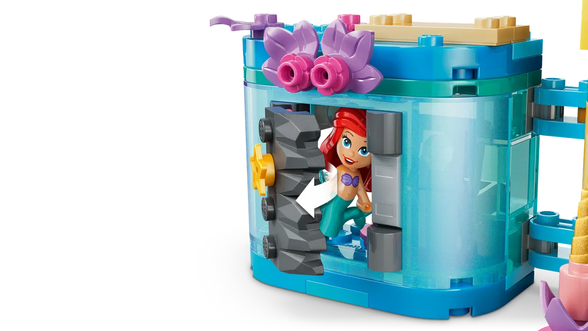 LEGO Ariel's Magical Mini Palace (43285) - image 2