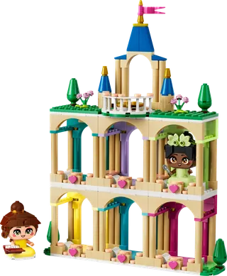 Mini Belle & Tiana with Castle fra LEGO – produktbillede 1 af 11