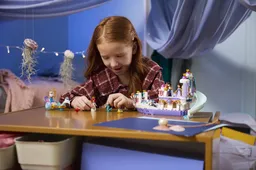 LEGO Ariel's Royal Wedding Boat (43299) - afbeelding 8