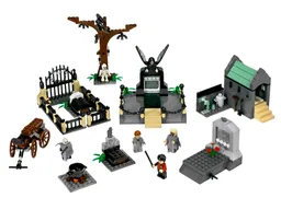 LEGO Graveyard Duel (4766)