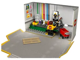 LEGO Minifigure Factory (5005358)
