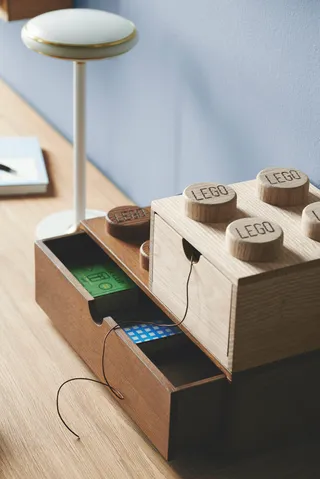 Wooden Desk Drawer 8 – Dark Oak de LEGO – photo du produit 3 sur 7