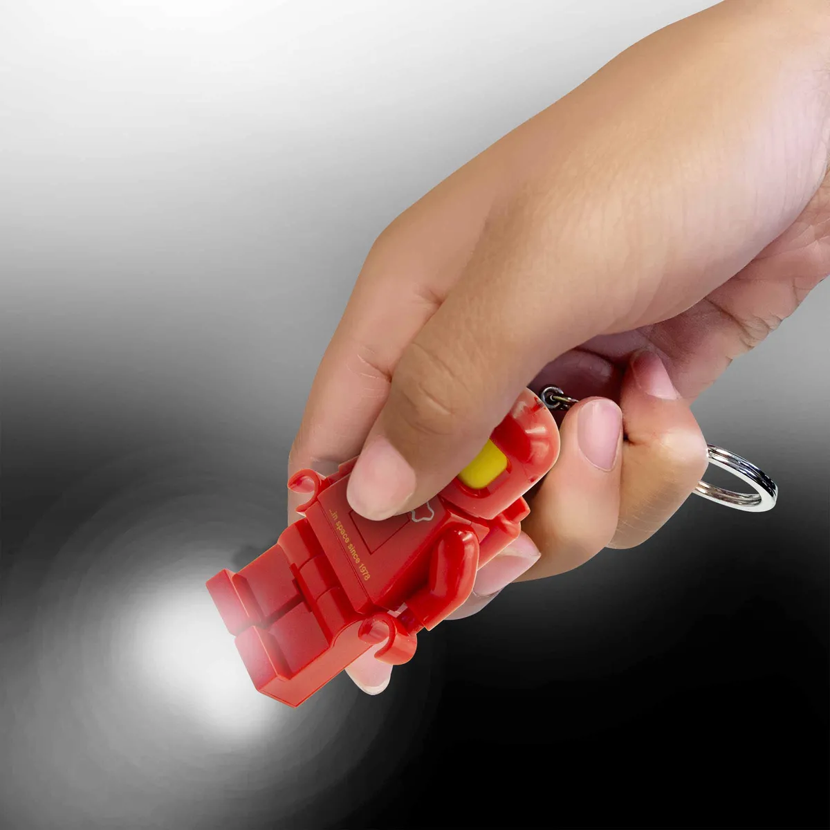 LEGO Spaceman Key Light – Red (5008986) - Bild 4