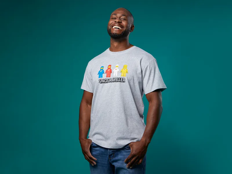 Adults Short-Sleeve Space Traveller T-Shirt – Grey Melange von LEGO – Produktfoto 3 von 5