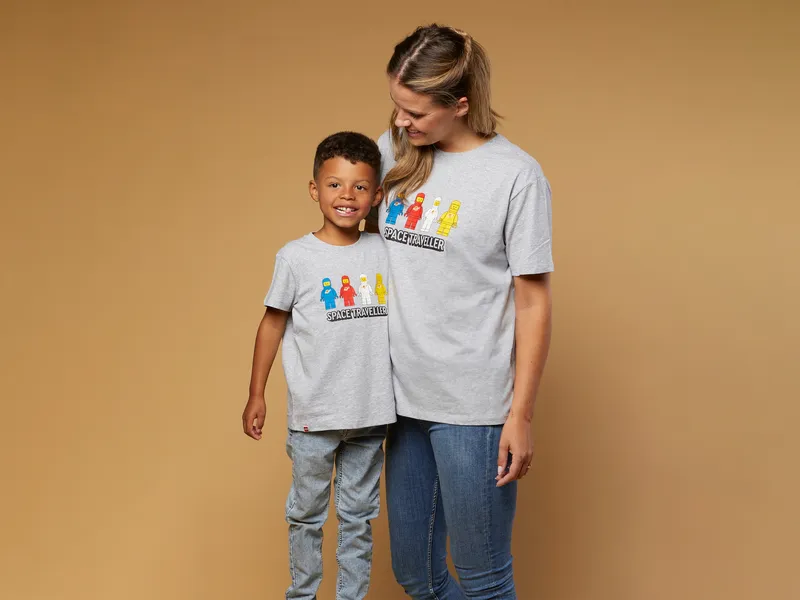 Adults Short-Sleeve Space Traveller T-Shirt – Grey Melange von LEGO – Produktfoto 4 von 5