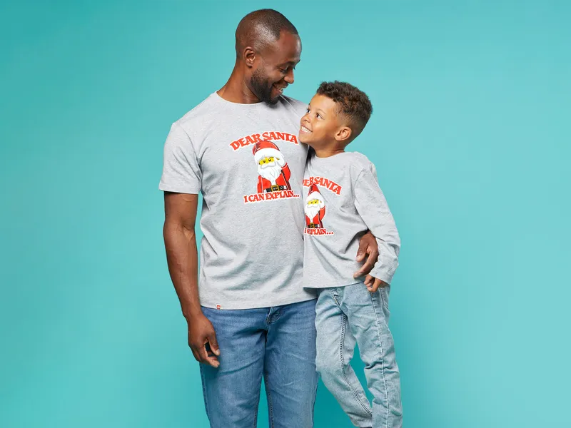 Kids' Long Sleeve Dear Santa T-Shirt von LEGO – Produktfoto 4 von 6