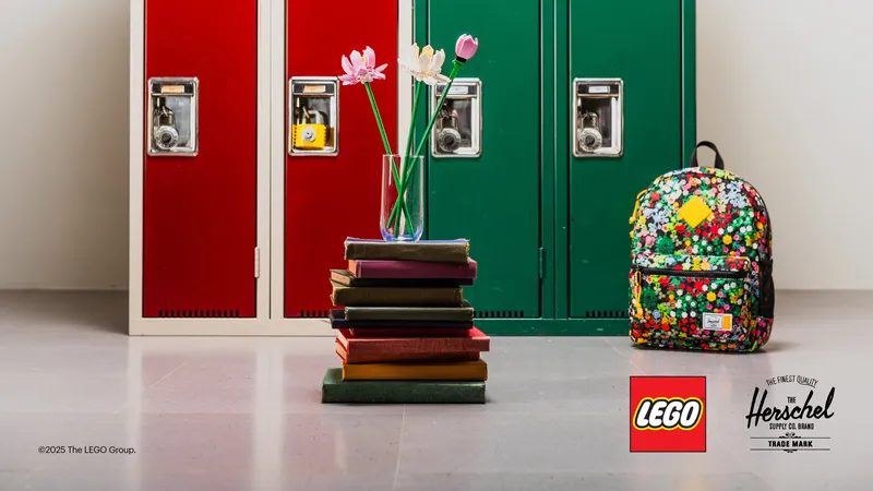 Herschel Heritage™ Youth Backpack – Scavenger Hunt Meadow von LEGO – Produktfoto 9 von 10