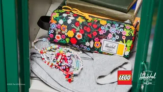 Settlement Pencil Case Little Herschel – Scavenger Hunt Meadow van LEGO – productfoto 4 van 4