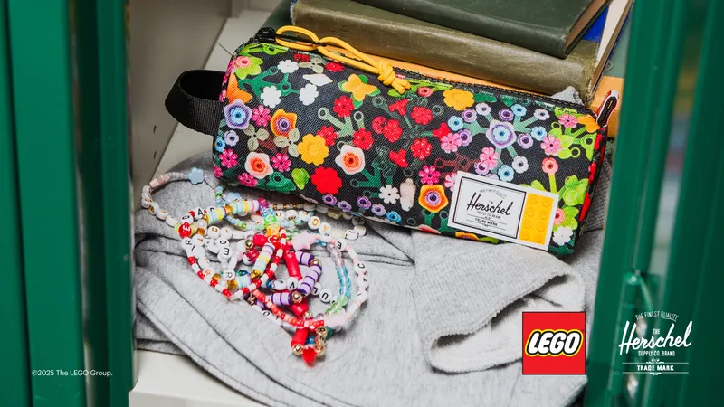 Settlement Pencil Case Little Herschel – Scavenger Hunt Meadow van LEGO – productfoto 4 van 4