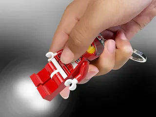 Race Car Driver Key Light von LEGO – Produktfoto 3 von 6