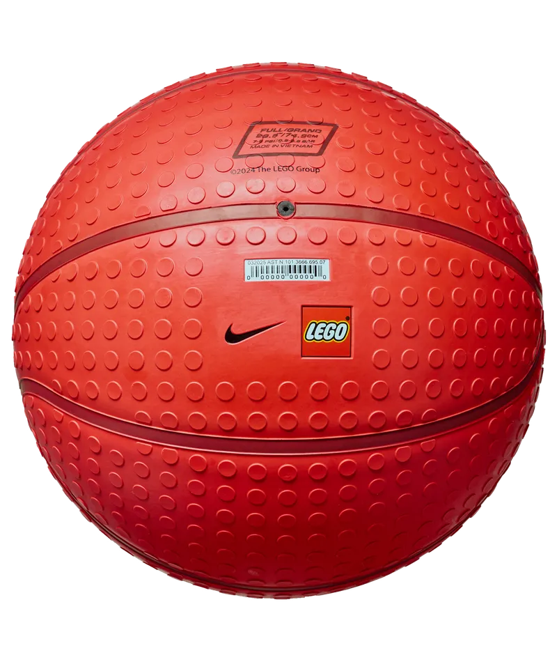 Nike x LEGO® Collection Basketball van LEGO – productfoto 2 van 3
