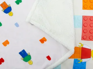 Masterbrand Sherpa Backed Throw by LEGO – product photo 2 of 4